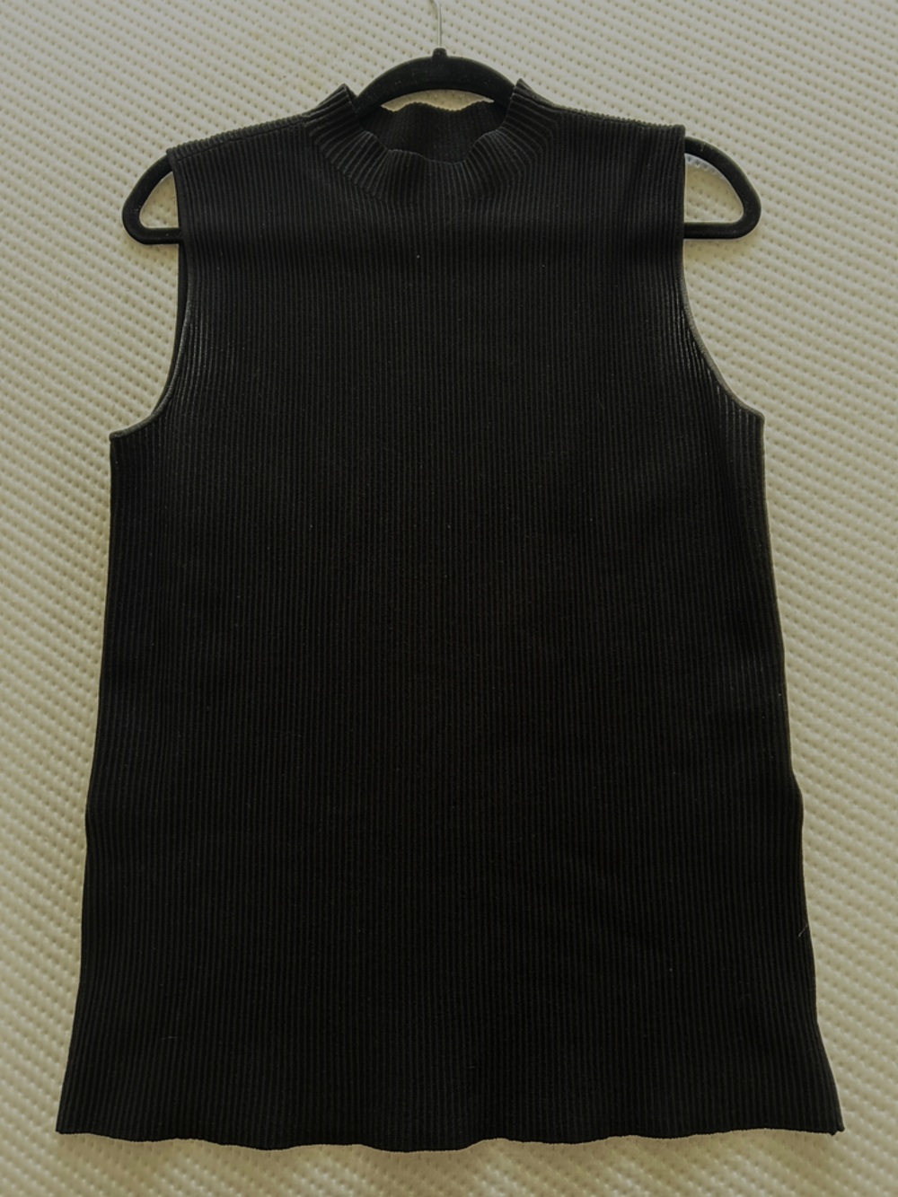 Babaton Ribbed Black Tank Top